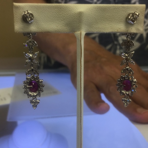18k ruby diamond with 4 ruby oval - Picture 2 of 6